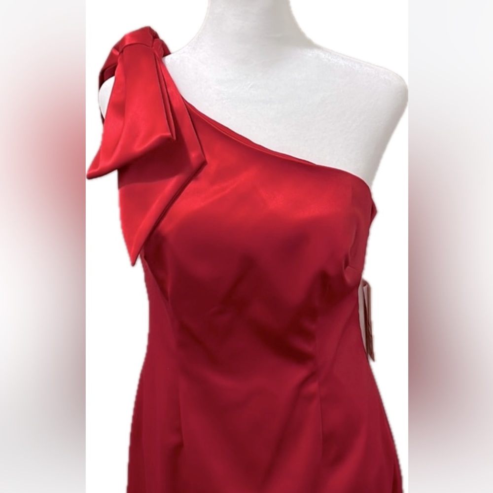 NWT Eliza J One Shoulder Dress with a Bow